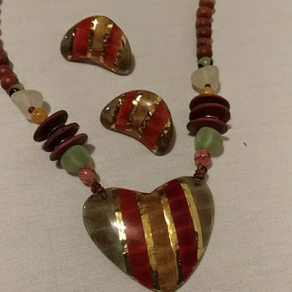 Handmade Wood Heart Necklace With Pierce Earrings Set - Picture 5 of 7